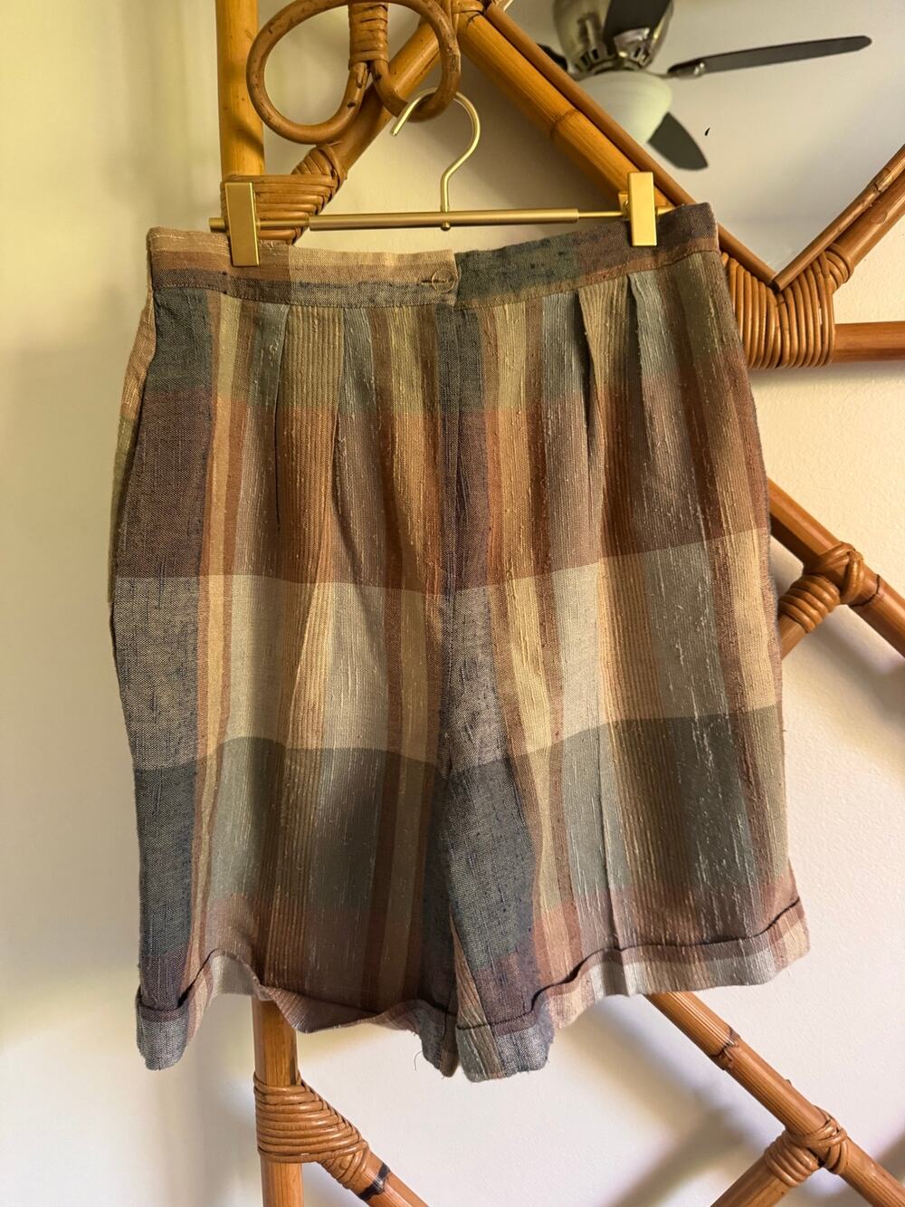 Vintage 80's / 90's high waisted pleated shorts